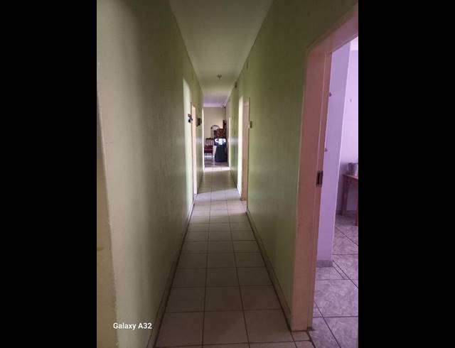 4 BEDROOM HOUSE FOR SALE IN RUSTENBURG EAST